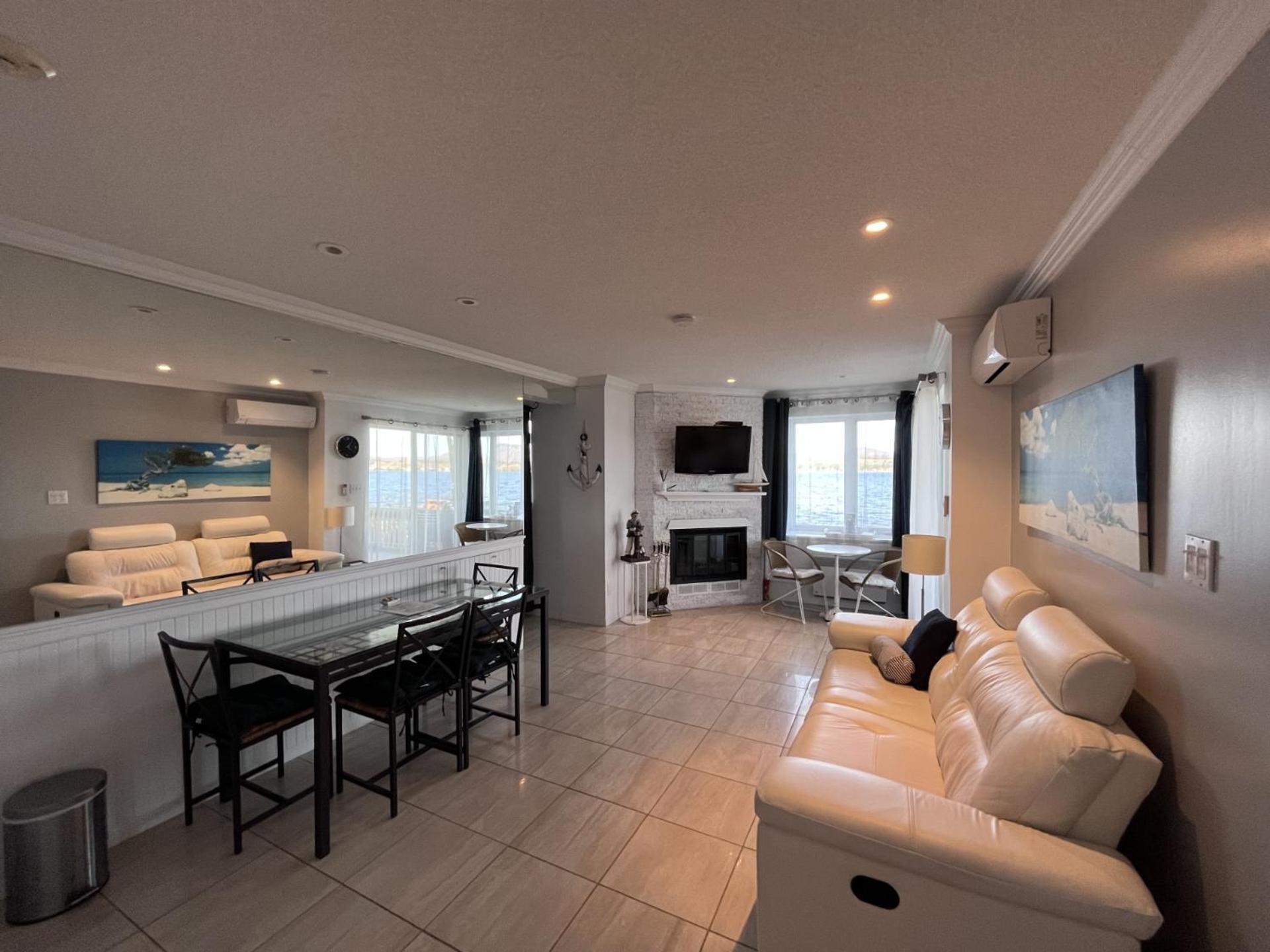 Condos Memphremagog Екстериор снимка