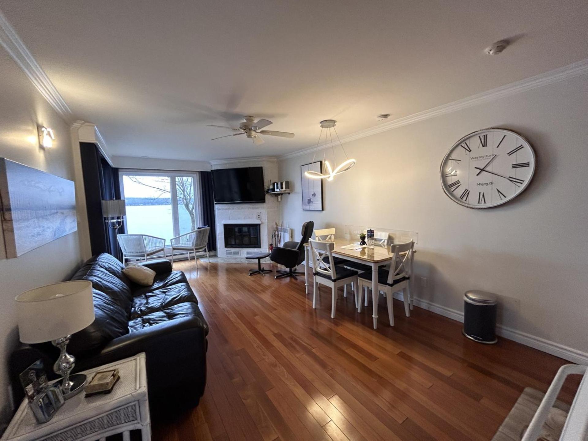 Condos Memphremagog Екстериор снимка