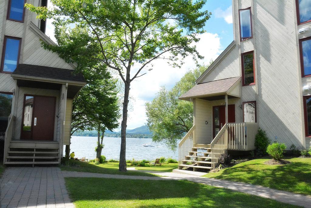 Condos Memphremagog Екстериор снимка